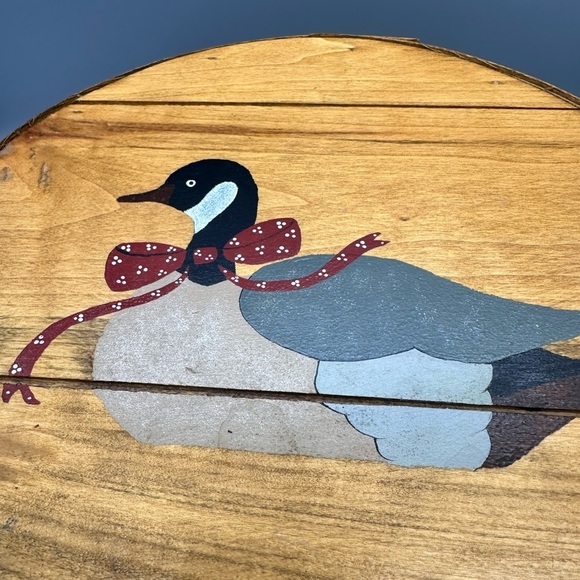 Vintage handpainted wooden cheese box - Picture 2 of 9